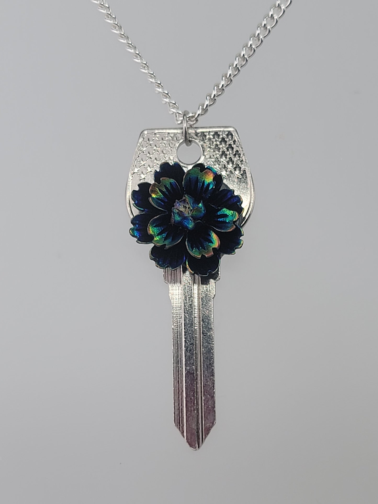 Blue Eyed Susan Necklace